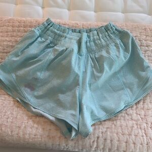 Lululemon Hotty Hot 2.5 Shorts